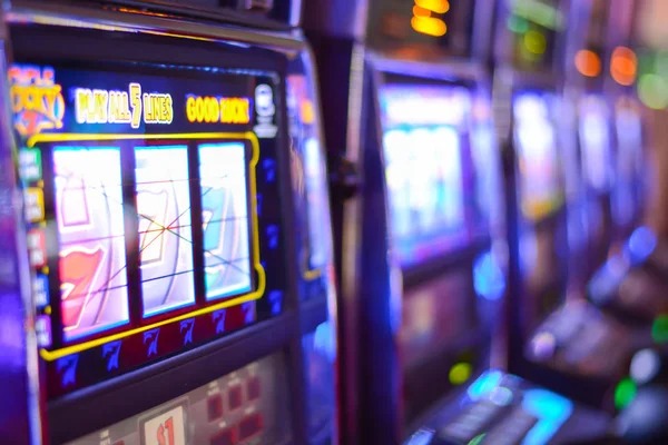 magetoto mobile app dashboard showing sports and casino sections
